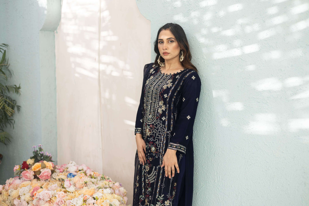 Luxury Pakistani Maxi Dresses for Weddings | Zarveil